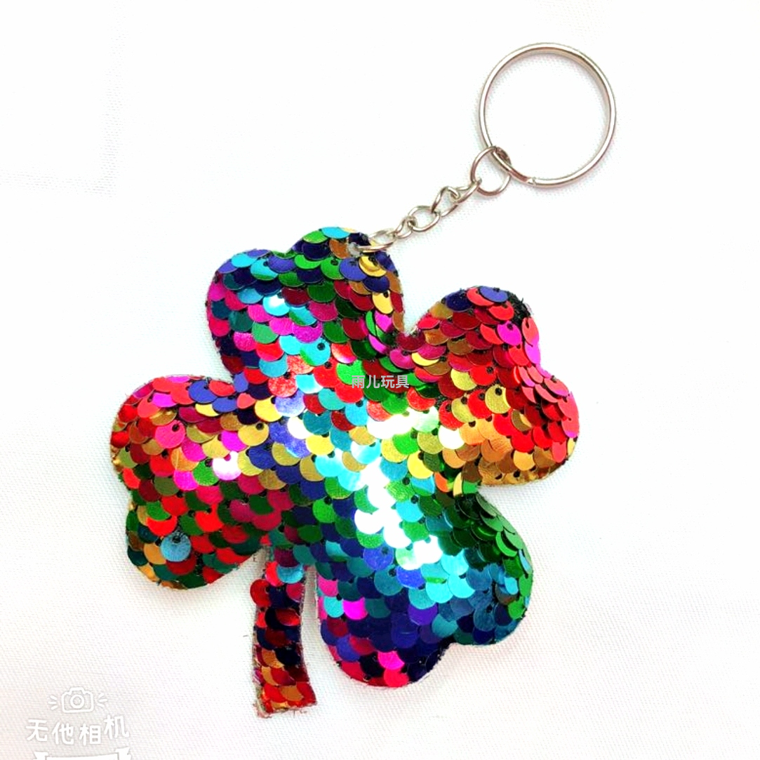 New sequined four-leaf clover sequined pendant, ultrasonic sequined keychain, cartoon double-sided sequined pendant, gumball box details Picture