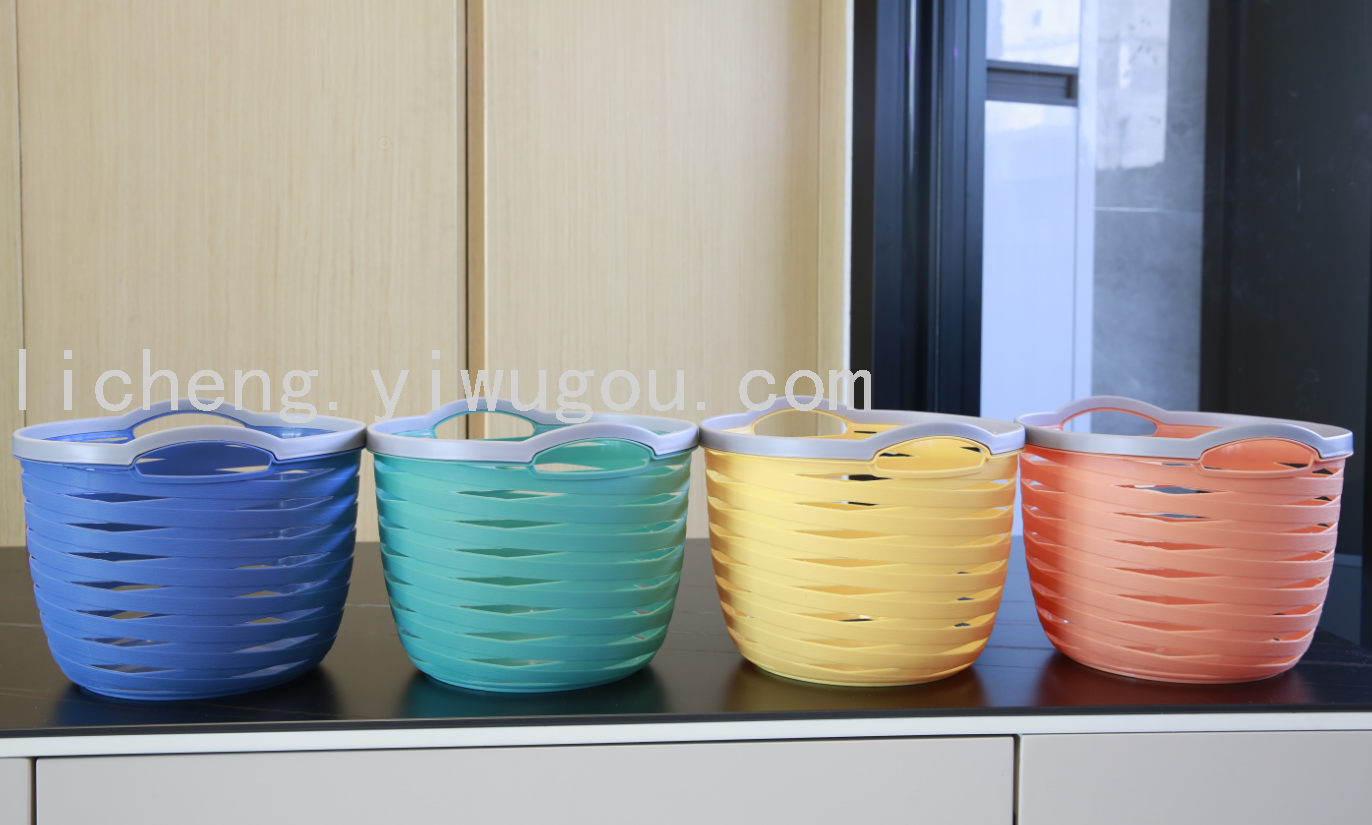 Hollowed-out cleaning storage basket, portable desktop storage basket Application Scenario