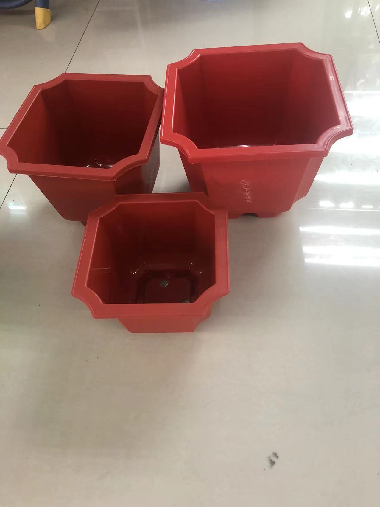Wholesale supply of plastic flower POTS square flower POTS