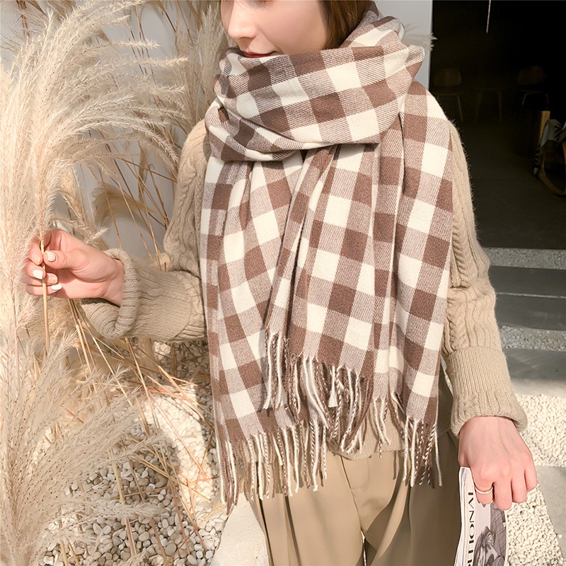 格子围巾女冬季2021新款保暖流苏仿羊绒披肩百搭中性scarf