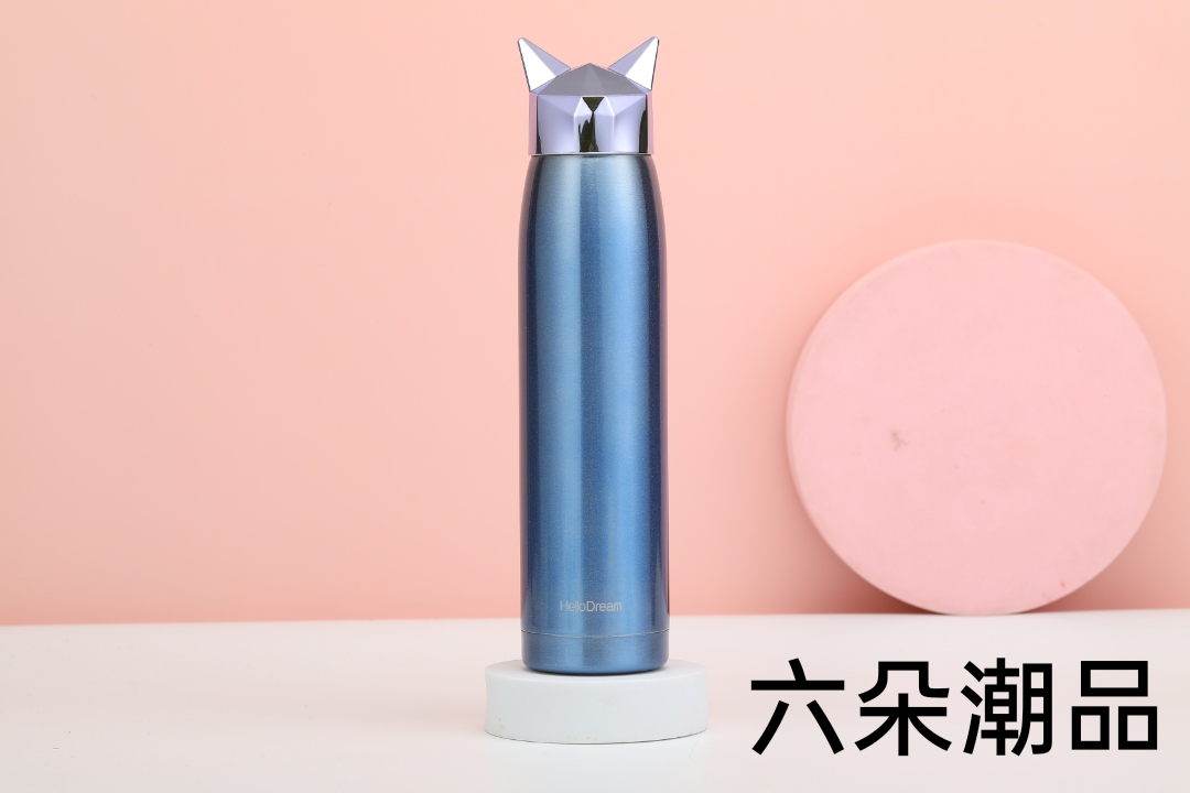 卡通保温杯/随手保温杯/学生保温杯白底实物图