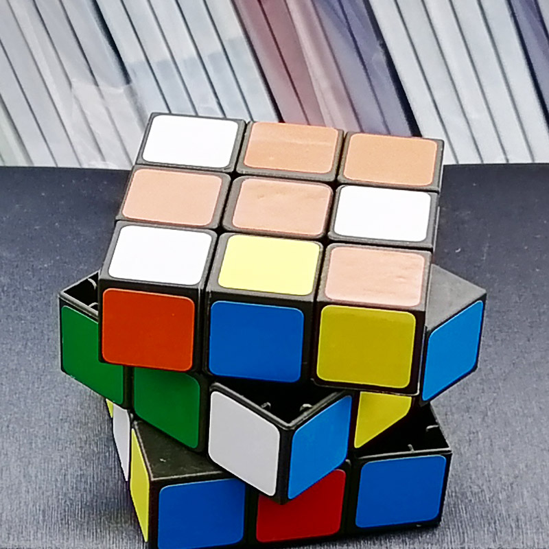 F1721 5.5# 2-yuan store Premium Rubik's Cube toys for children, adults and students wholesale and distribution Application Scenario
