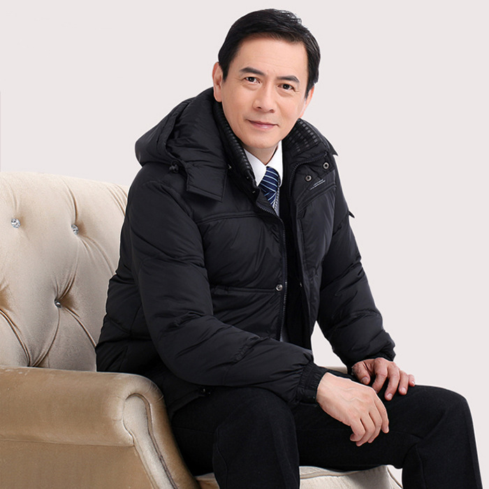 Wholesale of 2021 new style down jackets for middle-aged and elderly people, men's short style, thickened winter jacket for middle-aged fathers