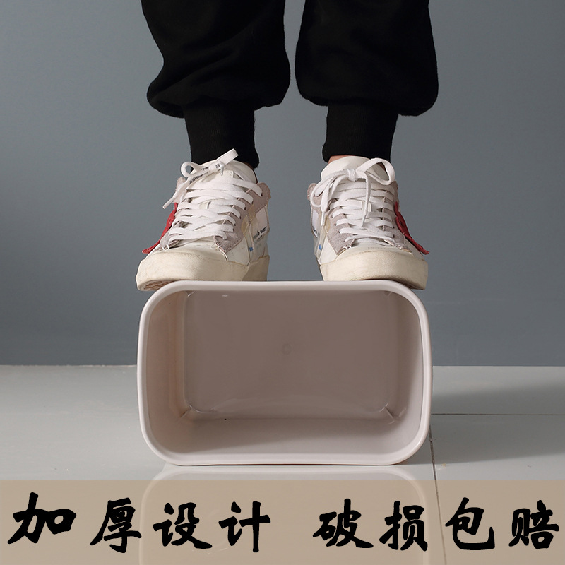 垃圾桶实物图