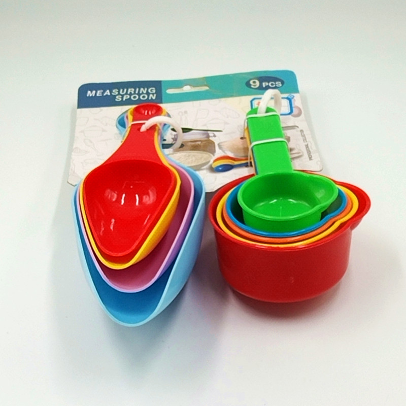 Kitchen multi-functional card-mounted baking tools, plastic measuring cups, flour spatula, rice and soybean spatula, 9PC in color details Picture