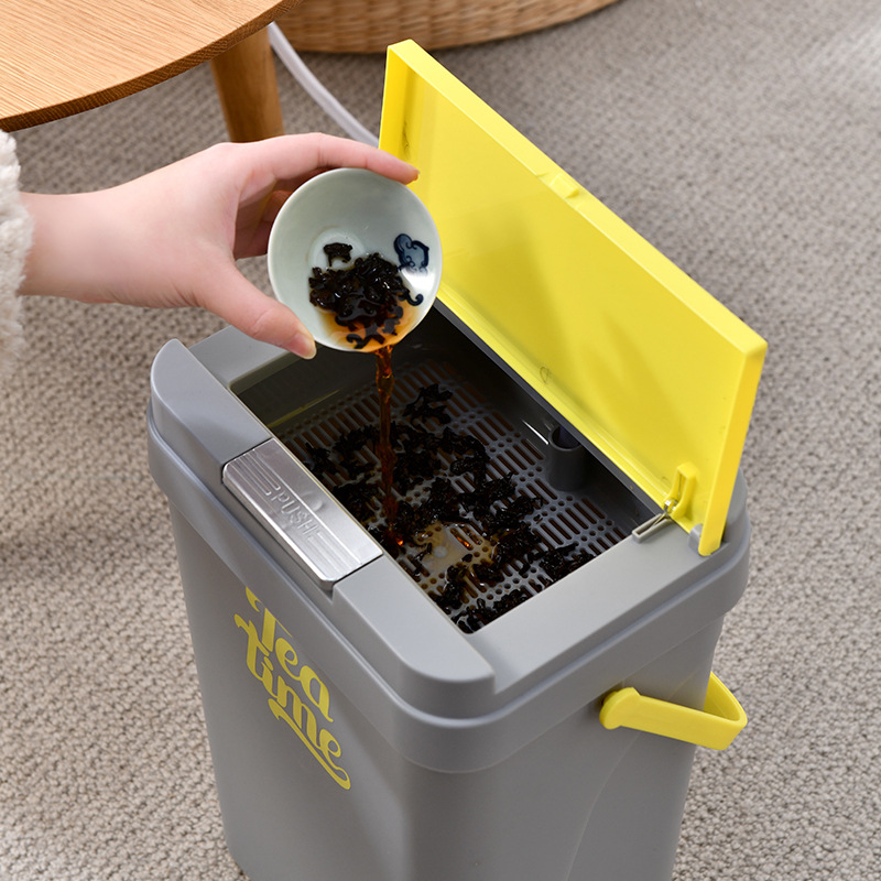 Small, simple household tea water bucket, square filter tea leaves and tea residue bucket with lid, filter layer, plastic bucket, drainage trash can Application Scenario
