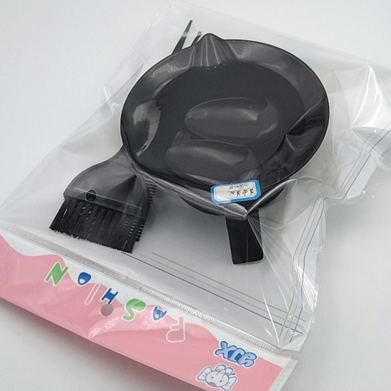 Best-selling hair salon, hair salon oil bowl, thick hair dye bowl, ear cups, hair dye comb, brush, hair care tools four-piece set Item Picture