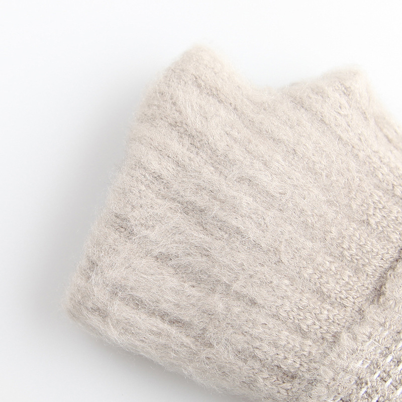 Winter New Adult Men's Solid Color Label Half Finger Knitted Warm Gloves Fashion Half Student Writing Bare Fingers details Picture