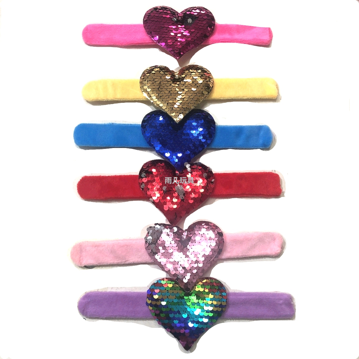 Valentine's Day heart-shaped clasp watch, sequined heart-shaped clasp children's bracelet, heart-shaped clasp Valentine's Day gift full figure