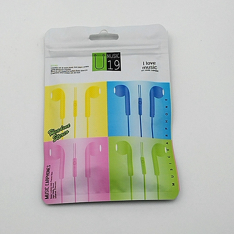New in-ear headphones with cables, small headsets, factory direct sales, universal for mobile phones, computers and PUBG, in stock wholesale for foreign trade Item Picture