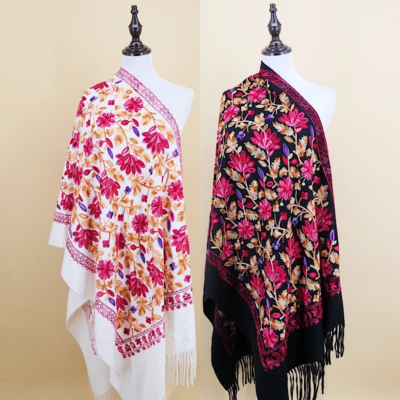 秋冬新款印度尼泊尔刺绣羊绒围巾披肩旅游拍照百搭针织加厚保暖