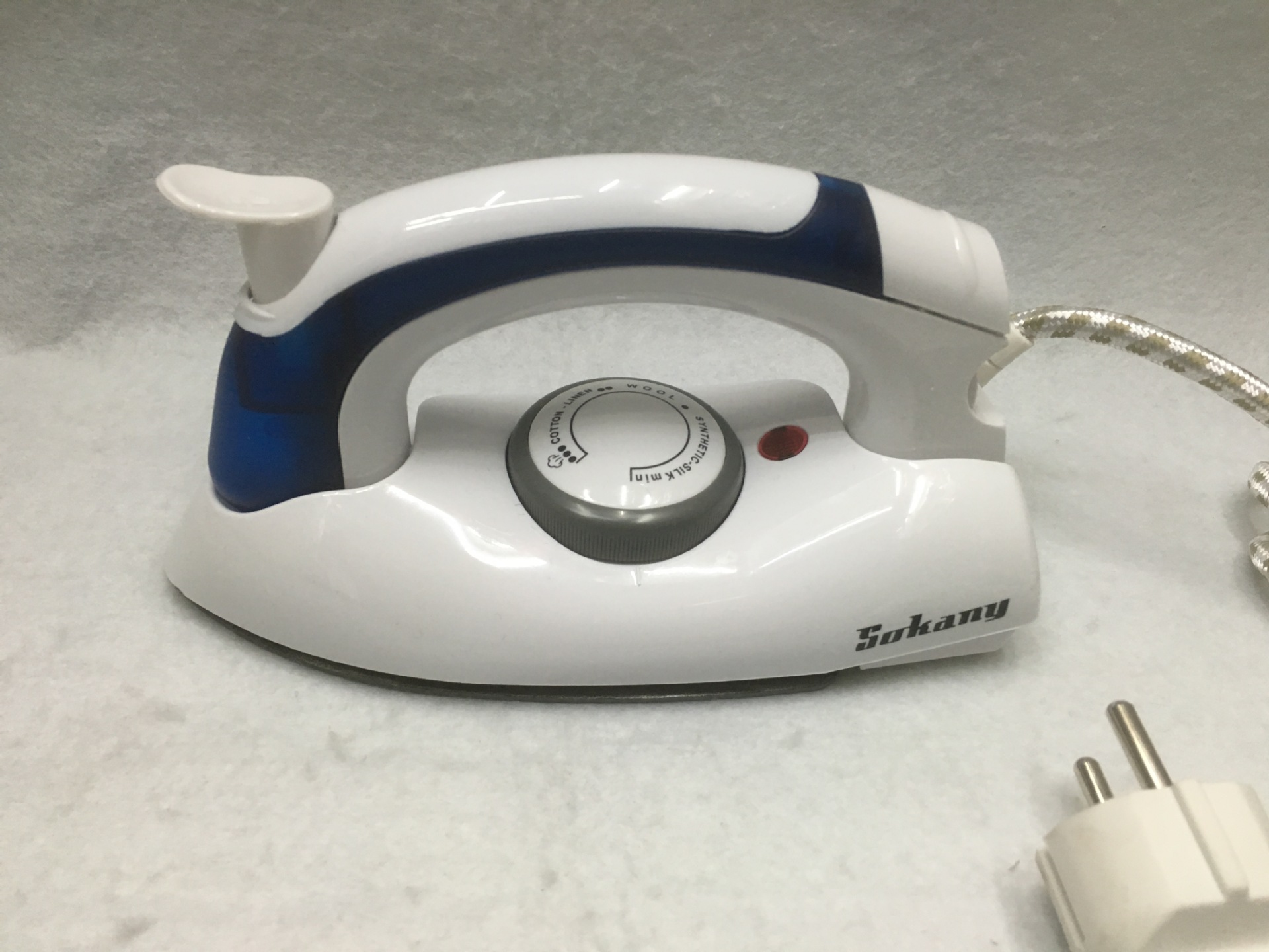 Cross-border SOKANY6047 Steam iron mini Iron Portable Folding Travel and Business Trip Mini Iron