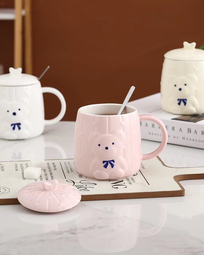 Hot selling cartoon embossed Bear ceramic mug with lid and spoon Creative mug