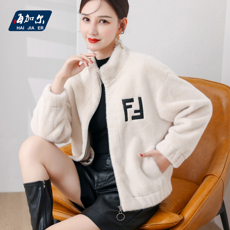 2021 Haining New Style Women's fur one-piece mink fleece short lambskin coat, elegant and slimming fur coat