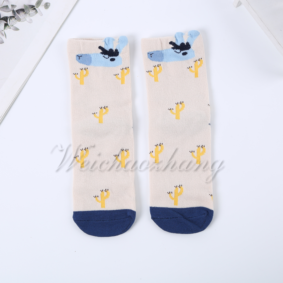 A variety of animal-themed patterned Ins-style cotton socks for autumn and winter, comfortable and versatile student cotton socks for children Item Picture