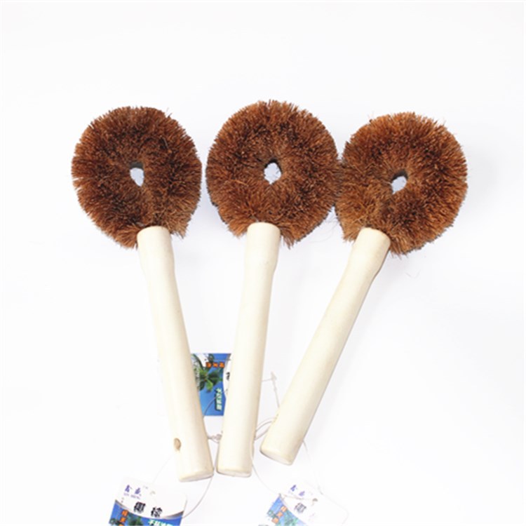 Wholesale of high-quality coconut coir pot brushes, kitchen cleaning brushes, pot and dish cleaning supplies at 2 yuan with large quantities on sale