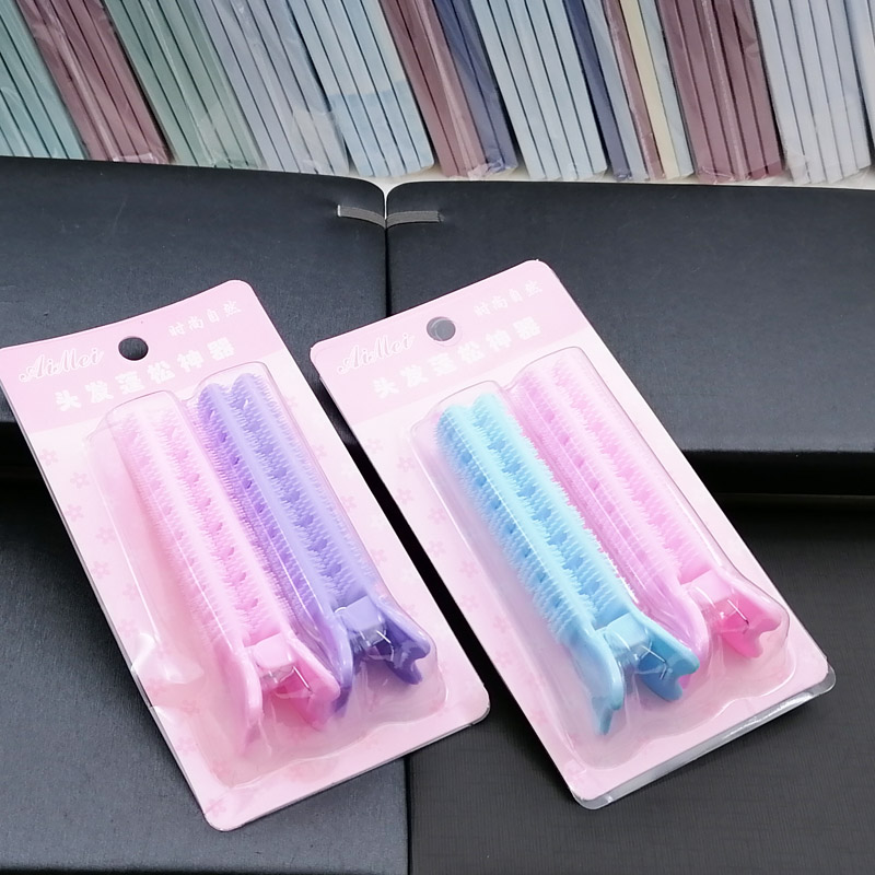 Two H1712 nylon hair curlers are free gifts at the 2-yuan store in Yiwu details Picture