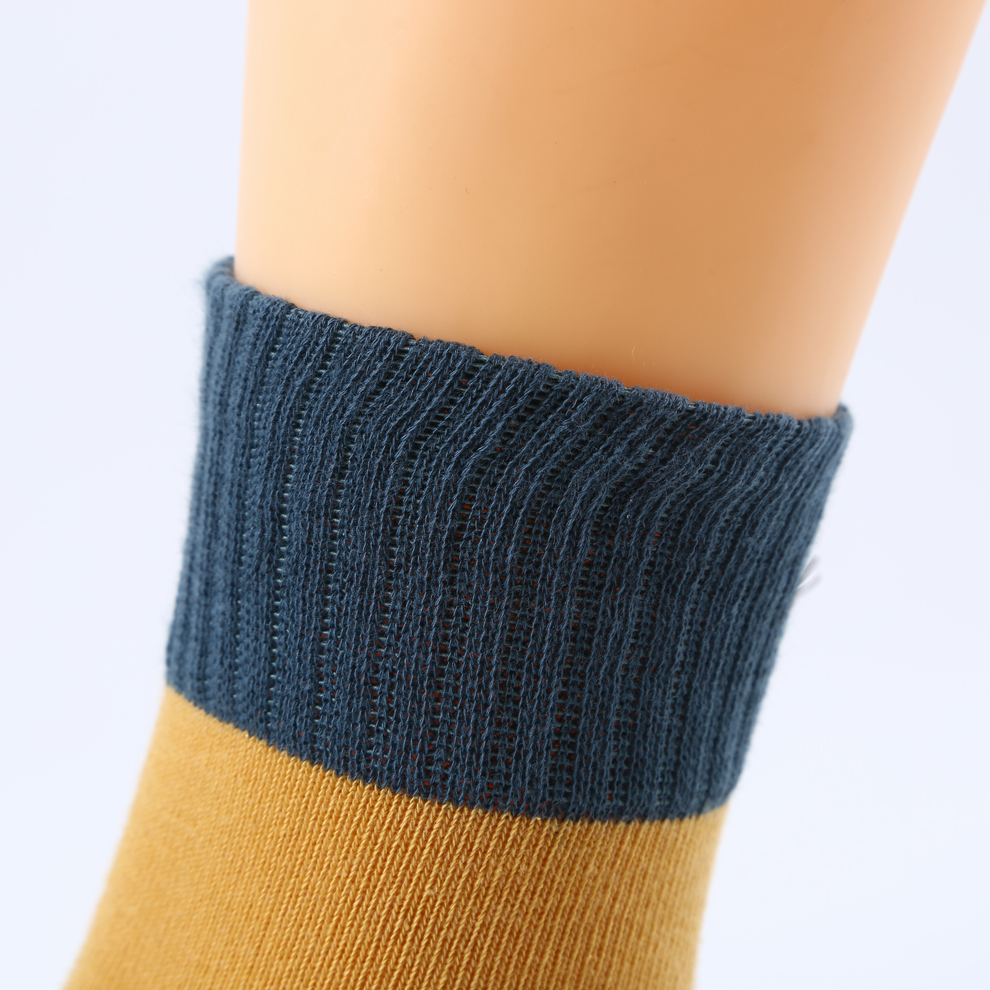 Trendy embroidery craftsmanship, two-color, fashionable, sporty and casual long socks for big boys, breathable and comfortable, factory direct sales Application Scenario