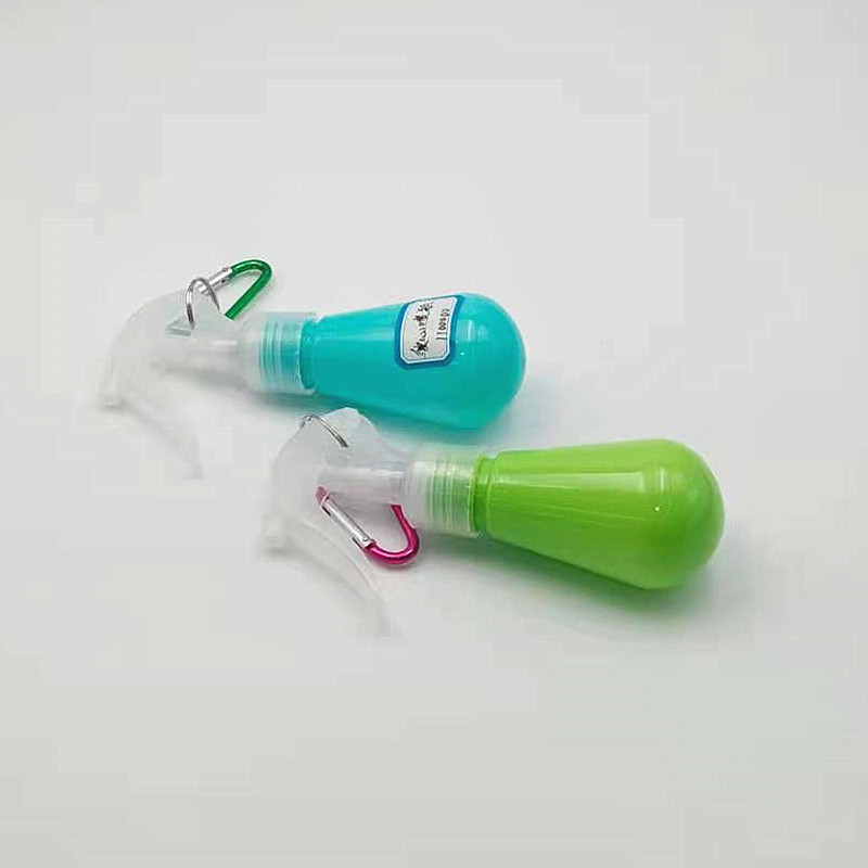 Influencers blaster con hebilla botella de plástico botella de rociador de color sólido rociador pequeño cosmético botella de rociador pequeño de plástico perfume Item Picture