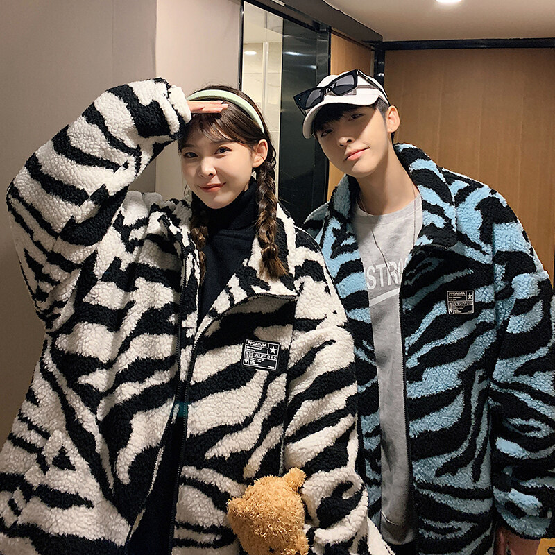 Thick cotton-padded jacket for couples 2021 winter, striped lambskin stand-up collar coat, warm cotton-padded jacket details Picture