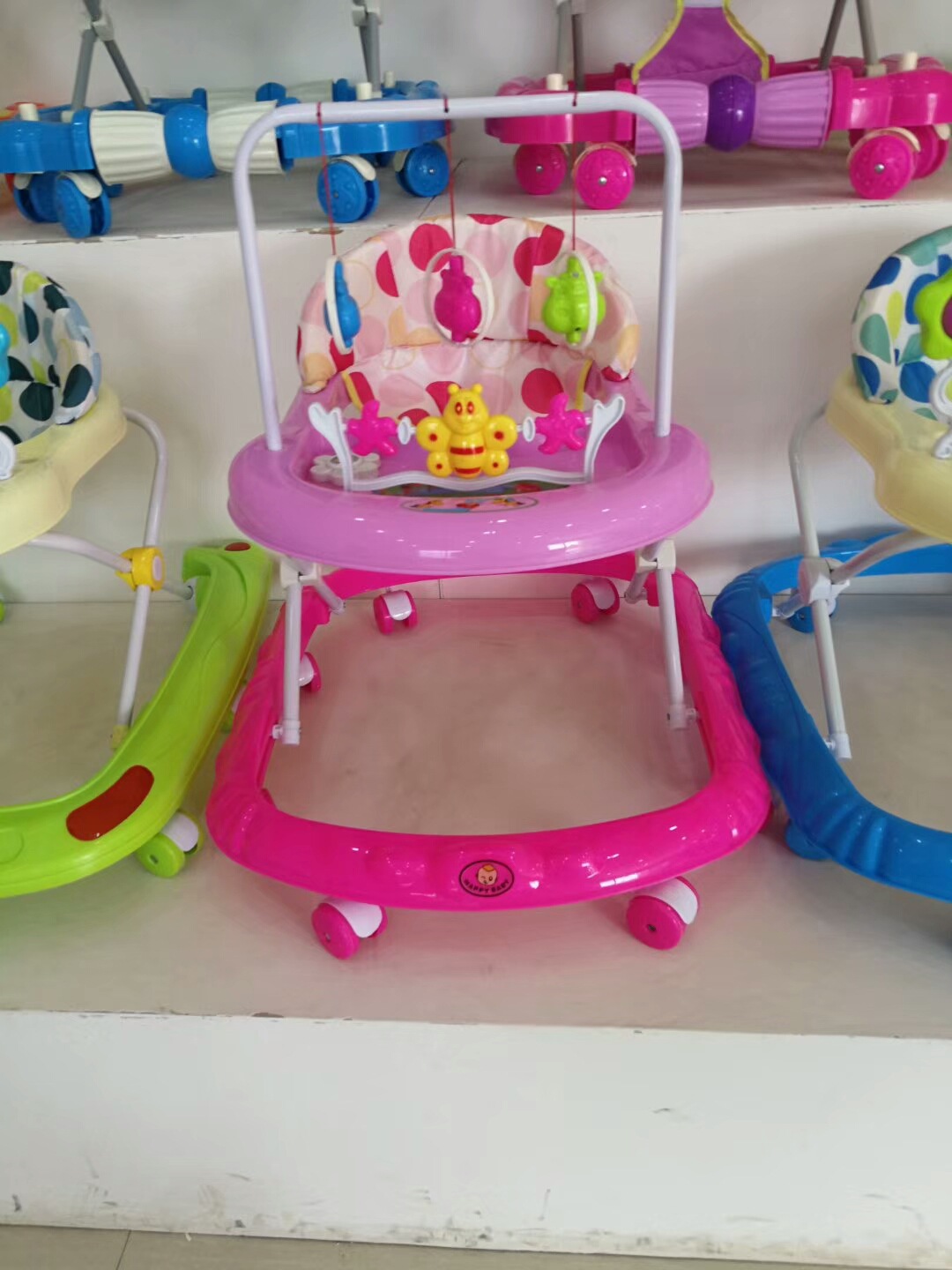 Multi-functional anti-rollover baby walker for infants and toddlers, suitable for 6-7 to 18 months, hand-pushed, sitting and folding, for boys and girls Application Scenario