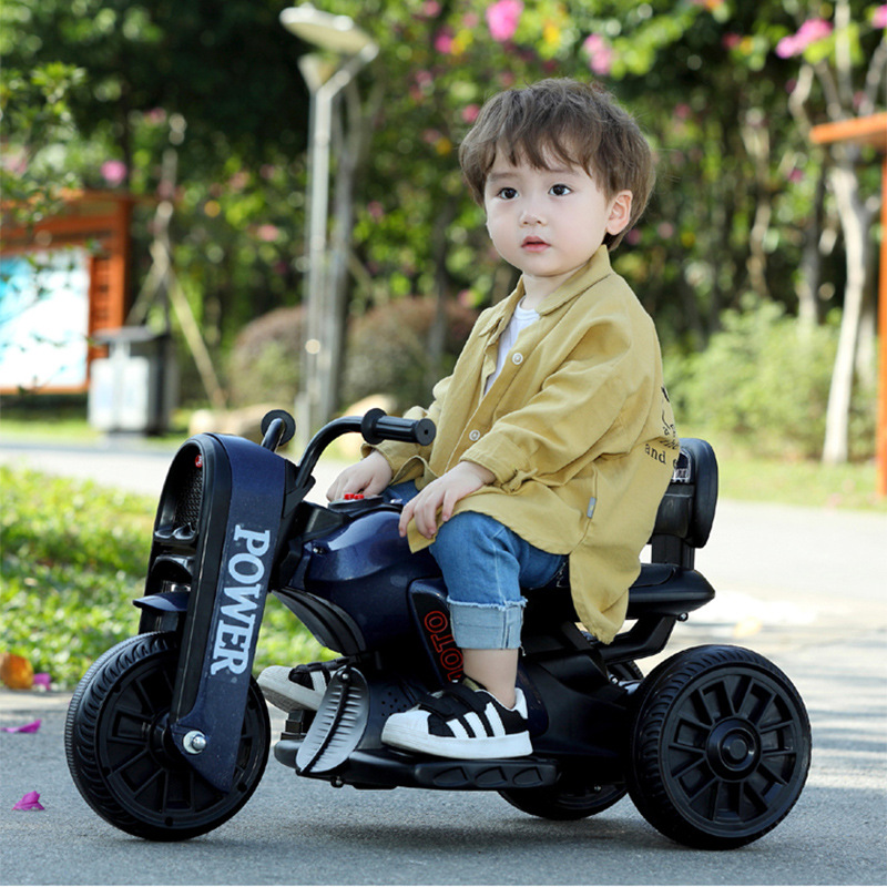 Children's electric motorcycles, boys and girls, babies, charging remote control tricycles, music, lights, toys, children's strollers, gifts Application Scenario