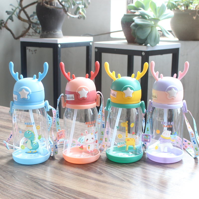 M5-191 新款儿童鹿角杯带吸管肩带学生户外卡通水壶可定制