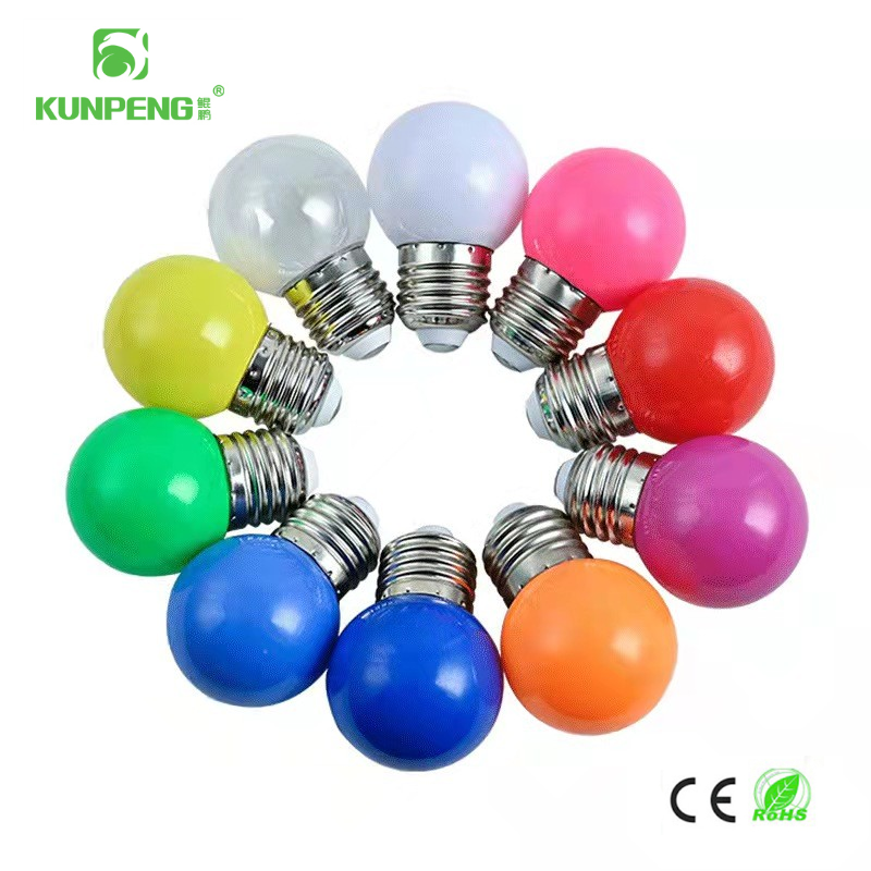 Luz de bola de color LED navidad LED pequeña burbuja de color LED bombilla E27 tornillo luz de bola de plástico al aire libre luz decorativa