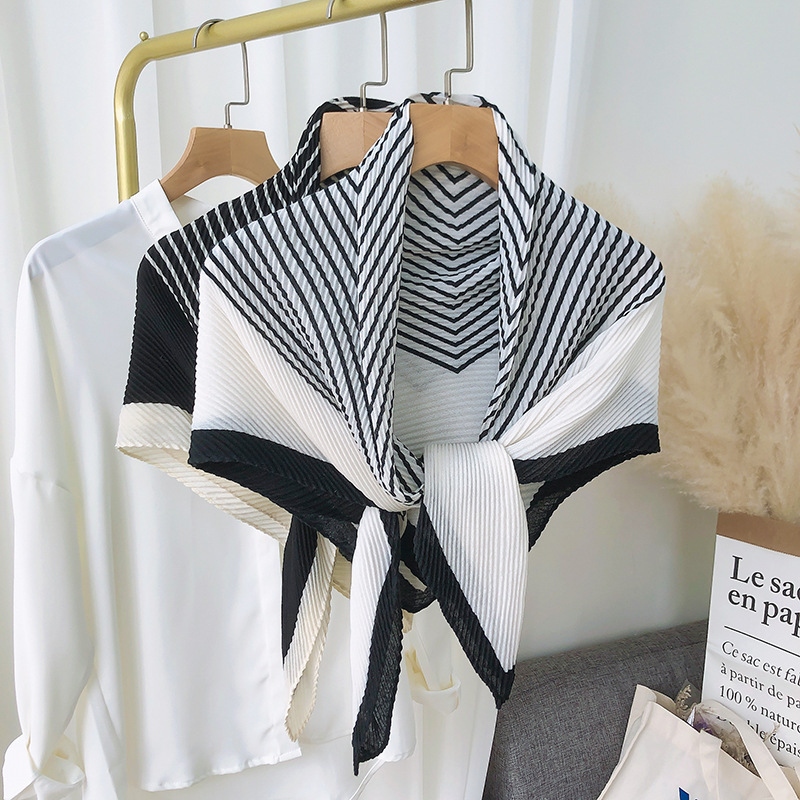 Spring And Autumn Korean Version Of The New 90Cm Square Scarf Crumpled Imitation Cotton And Linen Scarf Autumn Wear With Black And White Two-Color Silk Scarf Wholesale