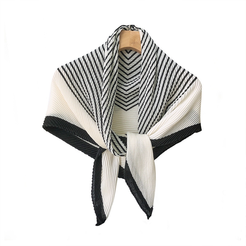 Spring And Autumn Korean Version Of The New 90Cm Square Scarf Crumpled Imitation Cotton And Linen Scarf Autumn Wear With Black And White Two-Color Silk Scarf Wholesale Item Picture