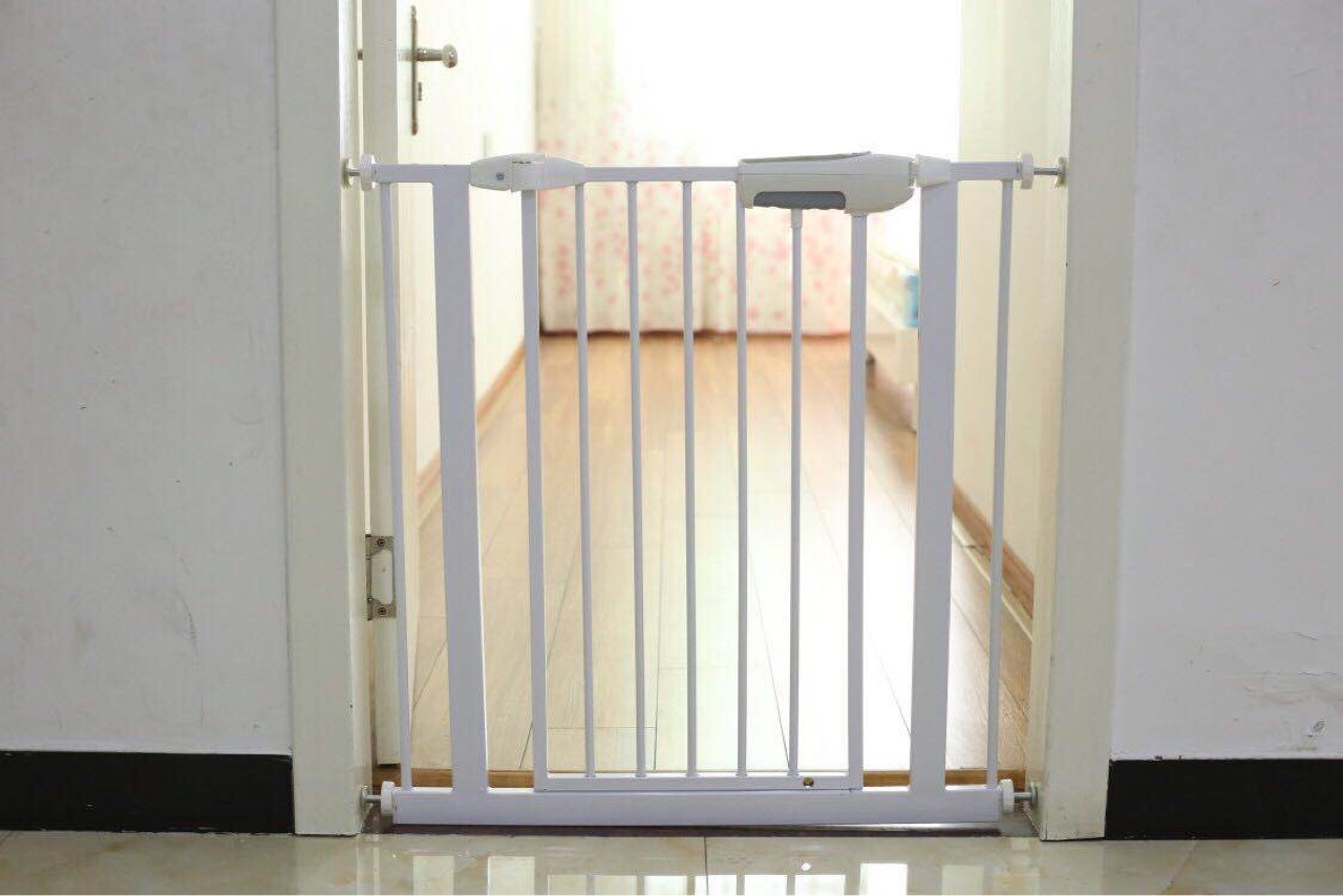 婴幼儿防护门栏宠物门栏防护用品