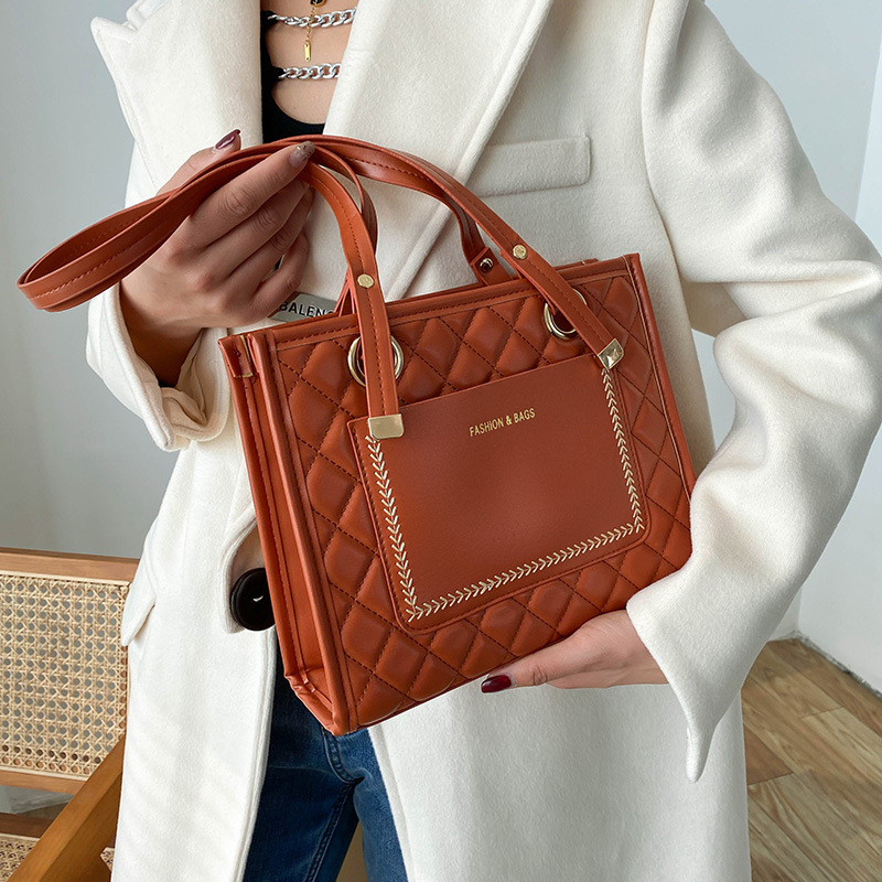 今年流行包包女包2021新款时尚秋冬质感小众设计单肩包菱格托特包