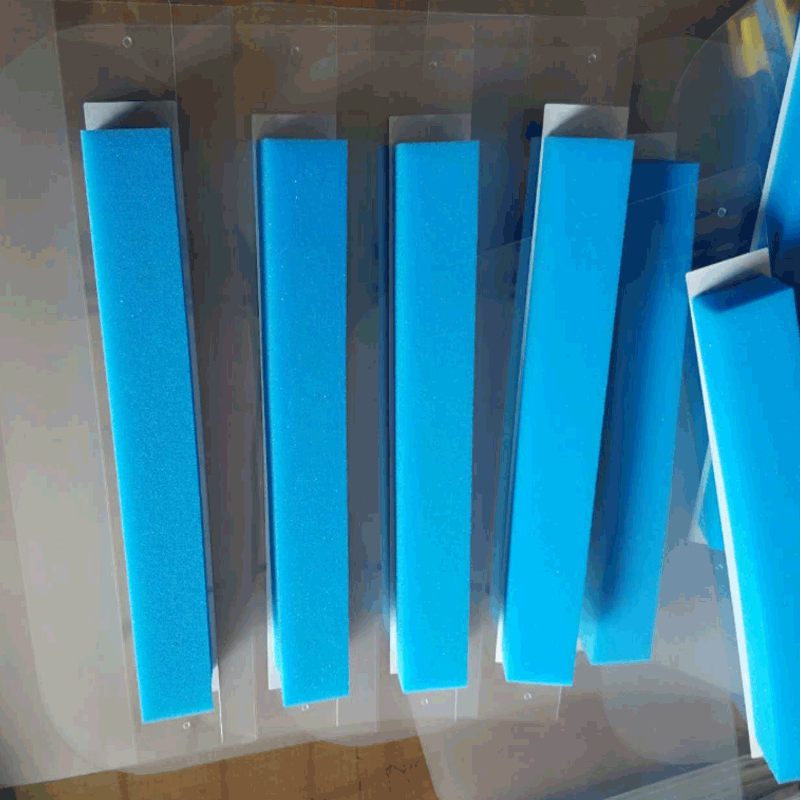 Specializing in supplying protective face masks, sponge strips, self-adhesive protective isolation sponge strips, and white packaging sponge strips Application Scenario