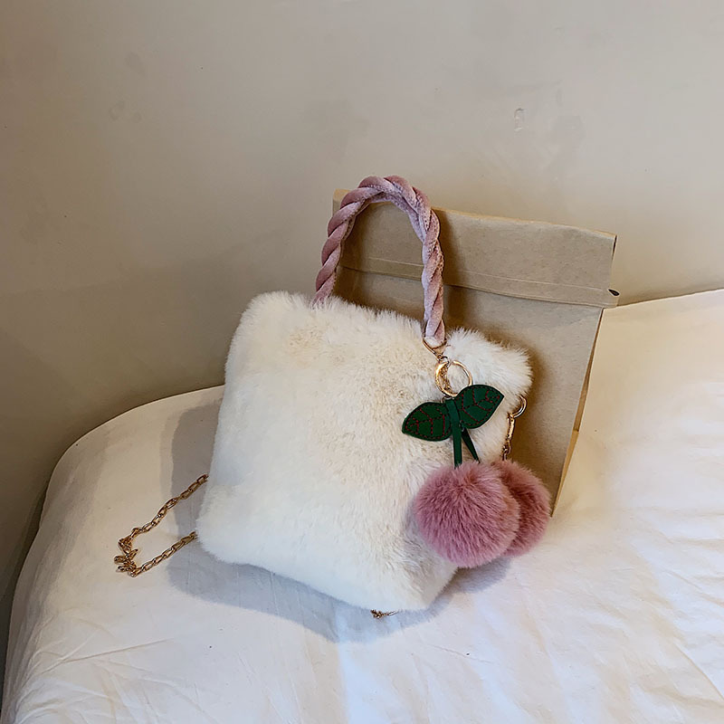 Otoño invierno premium sense red cereza peluche bolso mujer 2021 nuevo moda moda un hombro crossbody bucket bag Application Scenario
