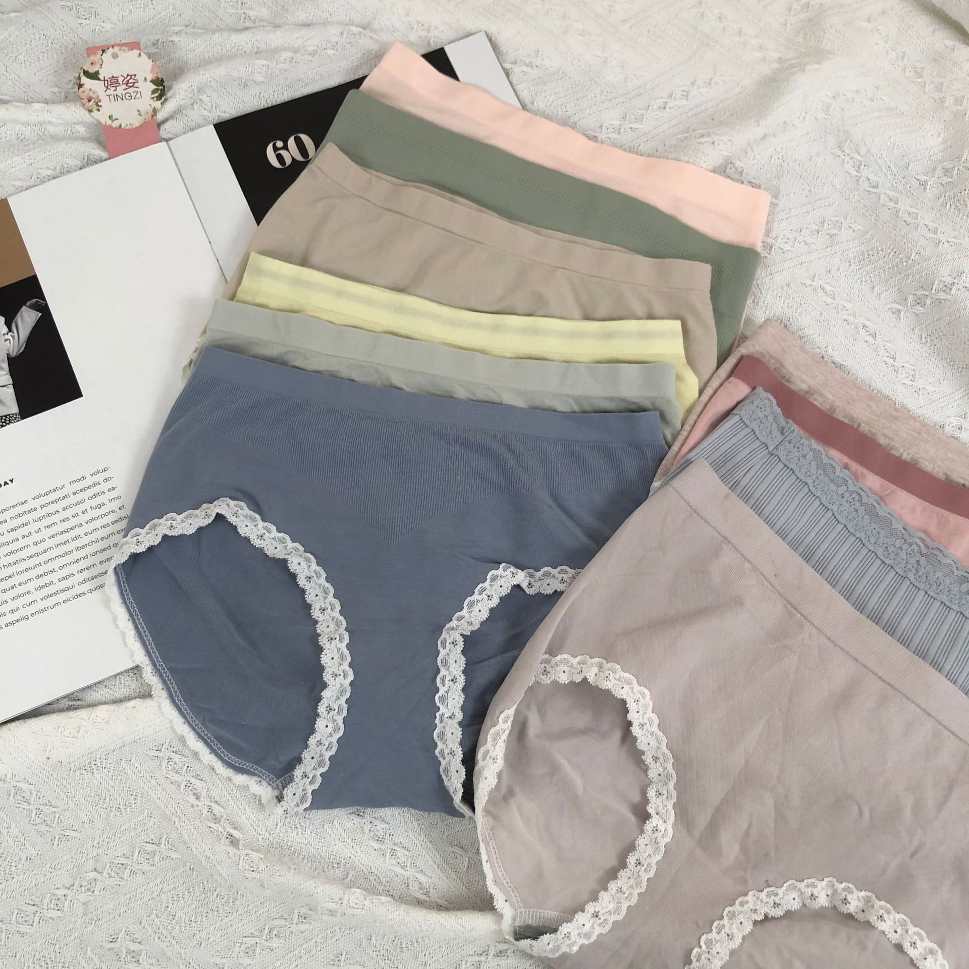 High-end seamless nude ammonia underpants, mixed styles for women, mid-waist triangle pants, high-elasticity cotton underpants for women, special offer Application Scenario