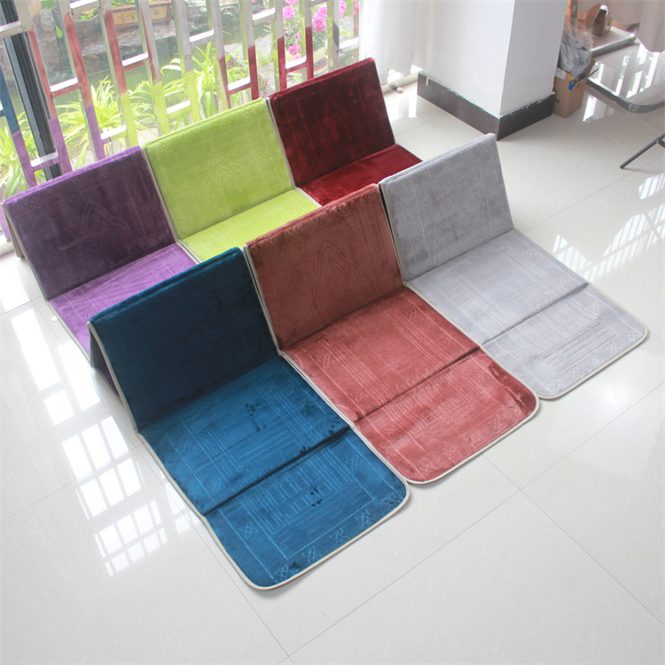 Best-selling portable folding Muslim prayer blanket flannel embossed prayer blanket