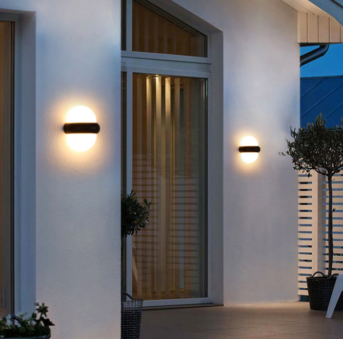 LED outdoor simple exterior wall creative modern balcony courtyard garden villa light outdoor wall light semi-circular shape Specification image