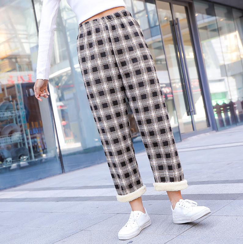 Lamb fleece checkered pants Women's 2021 autumn/winter new high-waisted, slimming, draping, straight-leg casual wide-leg floor-length women's trousers details Picture