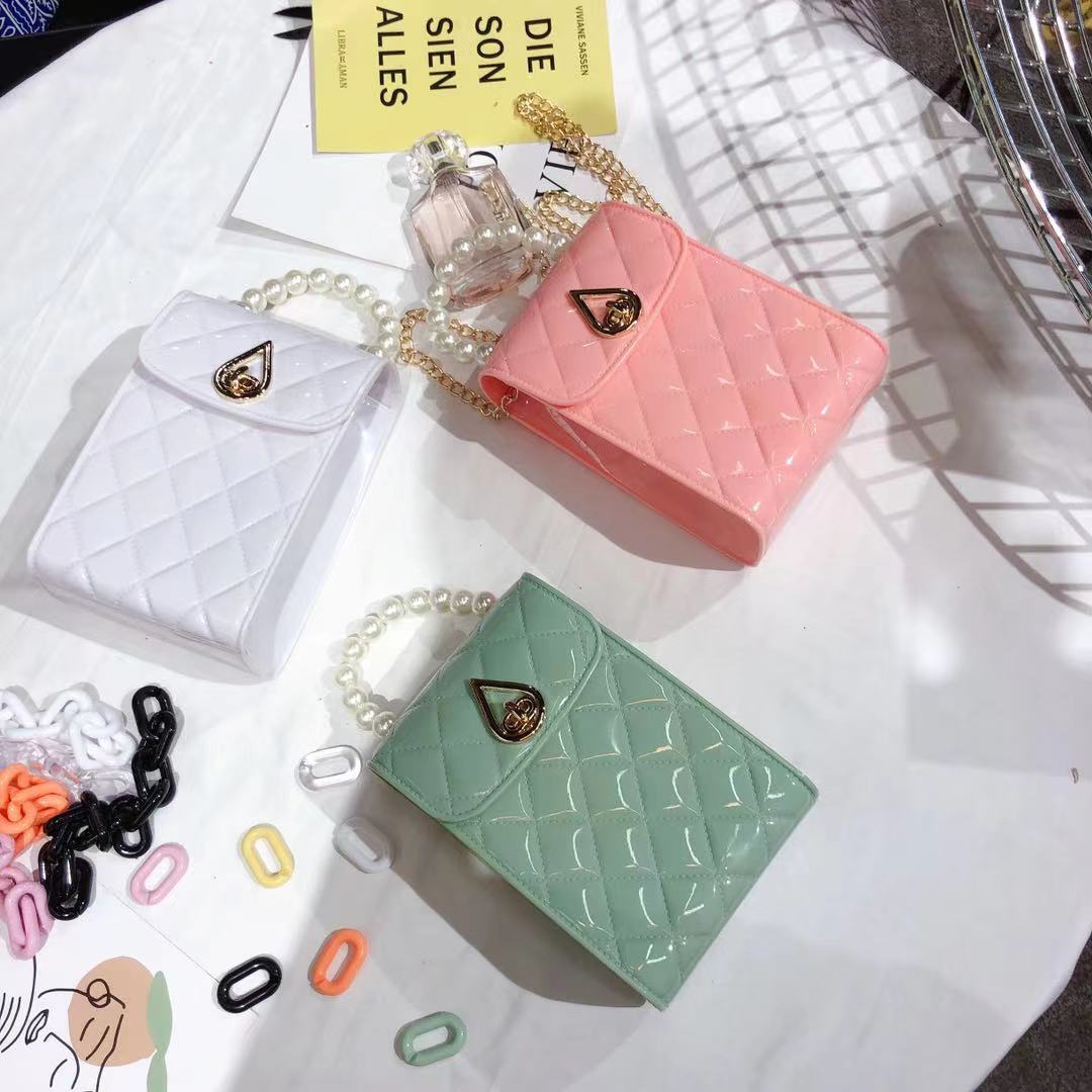 Nuevo verano 2021 moda bolsa pequeña mujer linger crossbody bolso mini bolso vertical un hombro teléfono pequeño bolsa cuadrada Application Scenario