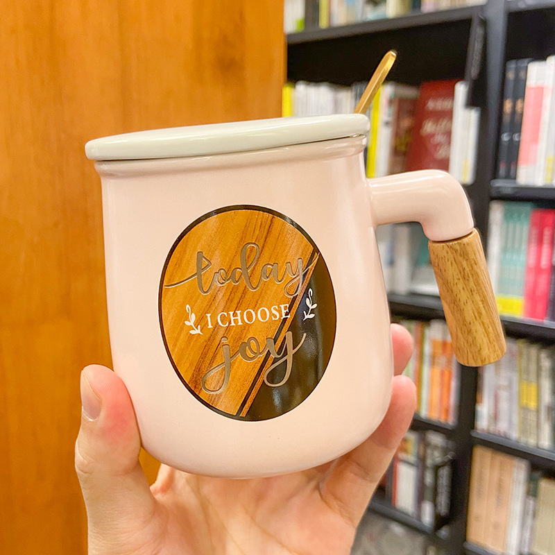 Ins Europe style vintage wooden handle ceramic mug with lid spoon office coffee mug creative small gift mug