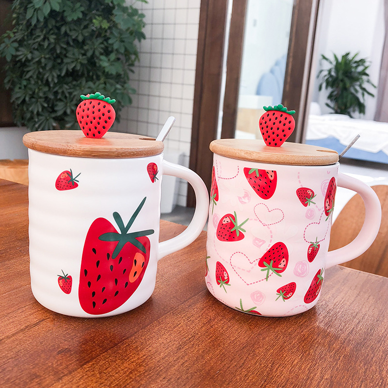 Korean frosted strawberry ceramic cup with lid spoon Lovely girl heart Internet celebrity mugs Student creative coffee mugs