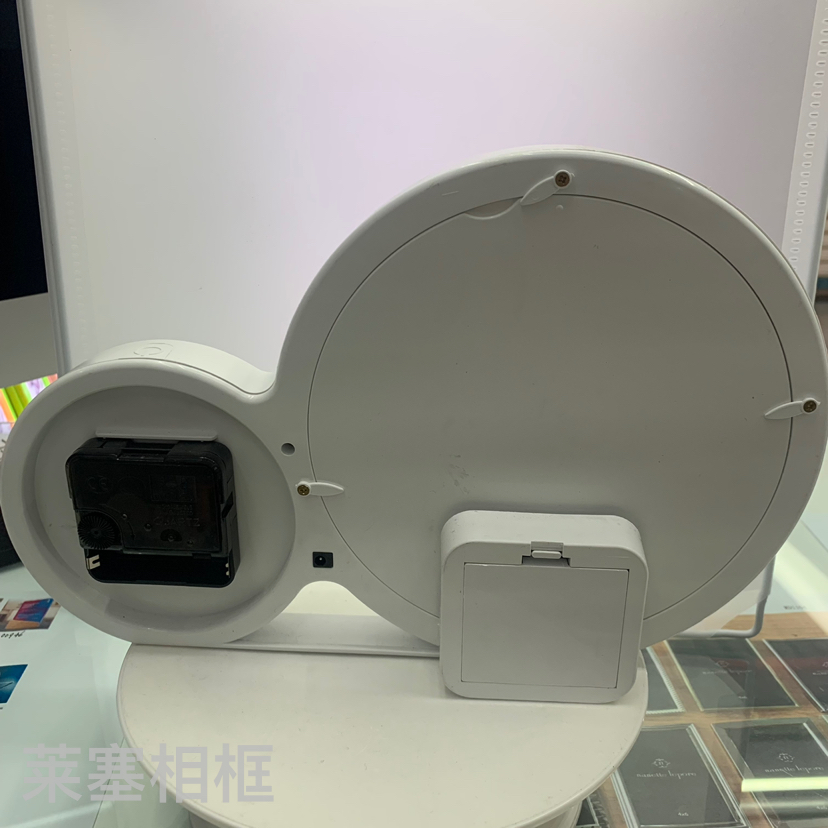 Creative decorative items, handicrafts, home decoration gifts, living room and bedroom photos, magic mirrors and photo frames with round Led lights and clocks Item Picture