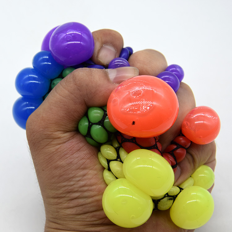 Supply creative new strange toys relief grapes ball pinched squeeze ball with size and shape manufacturers direct