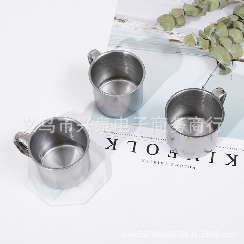 Tazas de boca de metal tazas pequeñas tazas de acero tazas de agua de 7 cm tazas de té tazas de vino tazas de boca de acero fuente de un dólar una pieza Item Picture