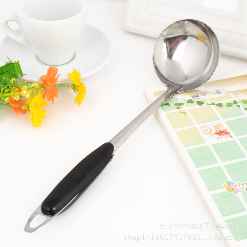 Wholesale household kitchen round head soup spoons, stainless steel long spoons, cooking anti-scald soup spoons, round spoons, stainless steel kitchenware Application Scenario