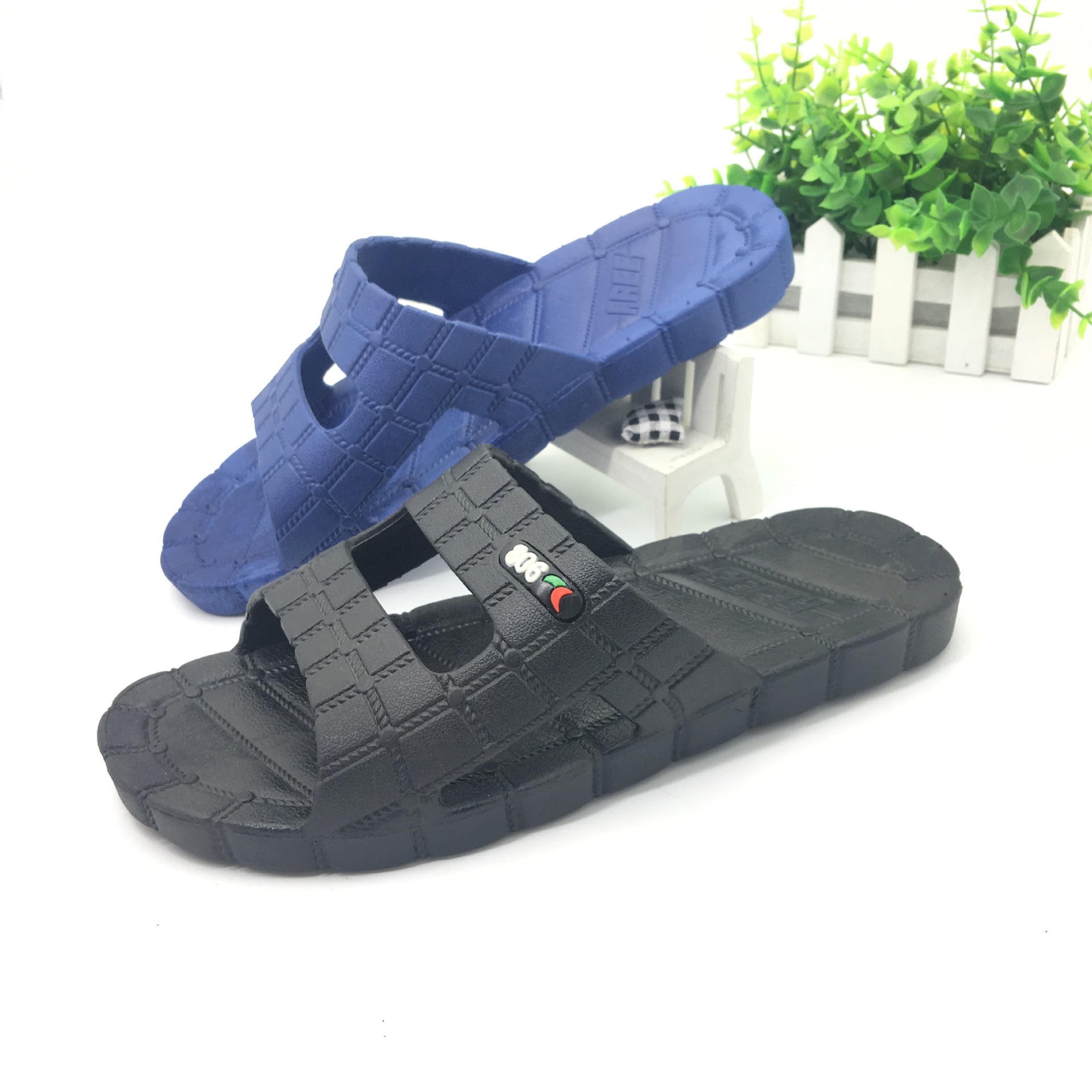Floor stand shoes push anti-slip wear hotel bath factory run rivers PVC plastic home men's slippers
