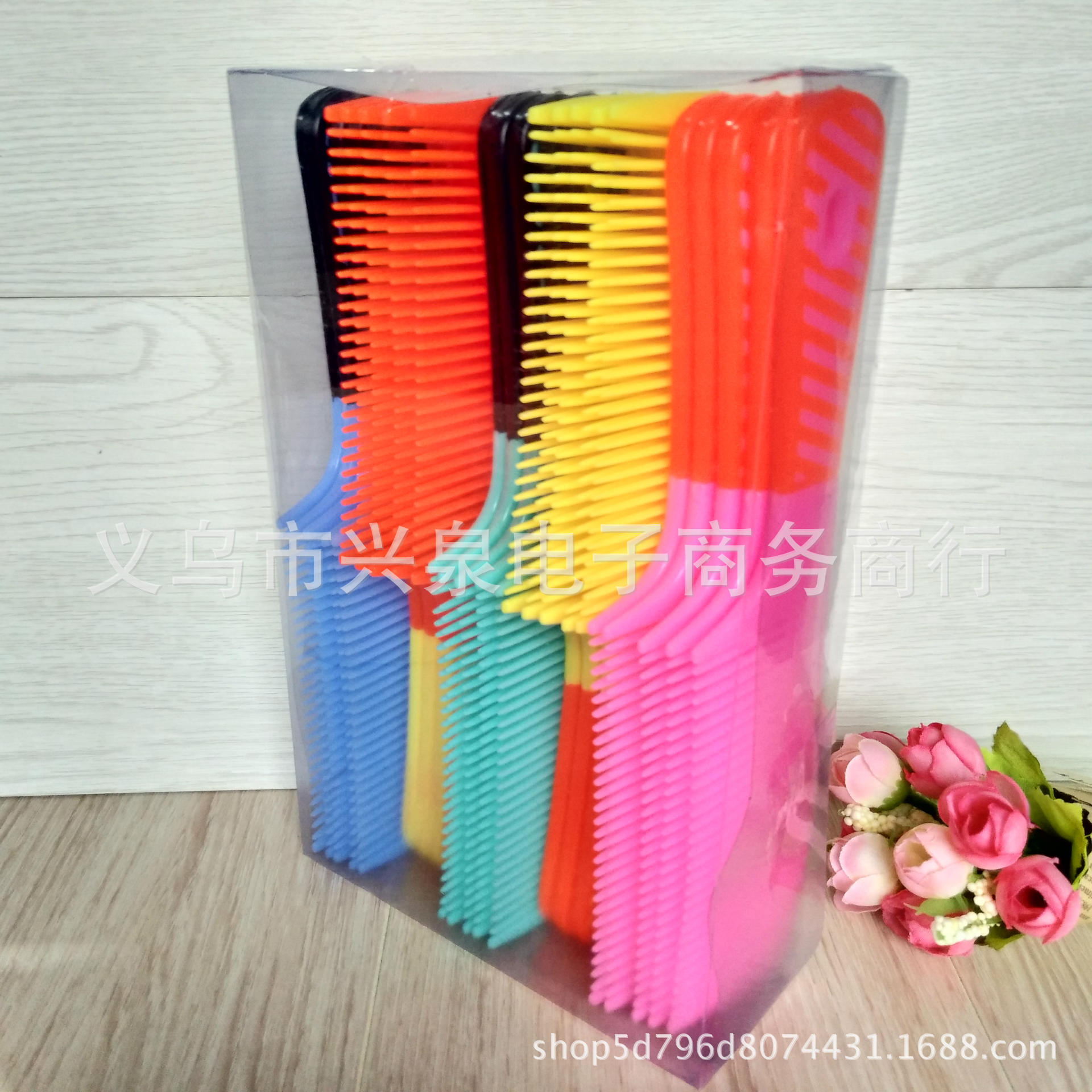 One-yuan hair comb A9, plastic color comb, direct supply of one-yuan daily necessities from comb manufacturer Specification image