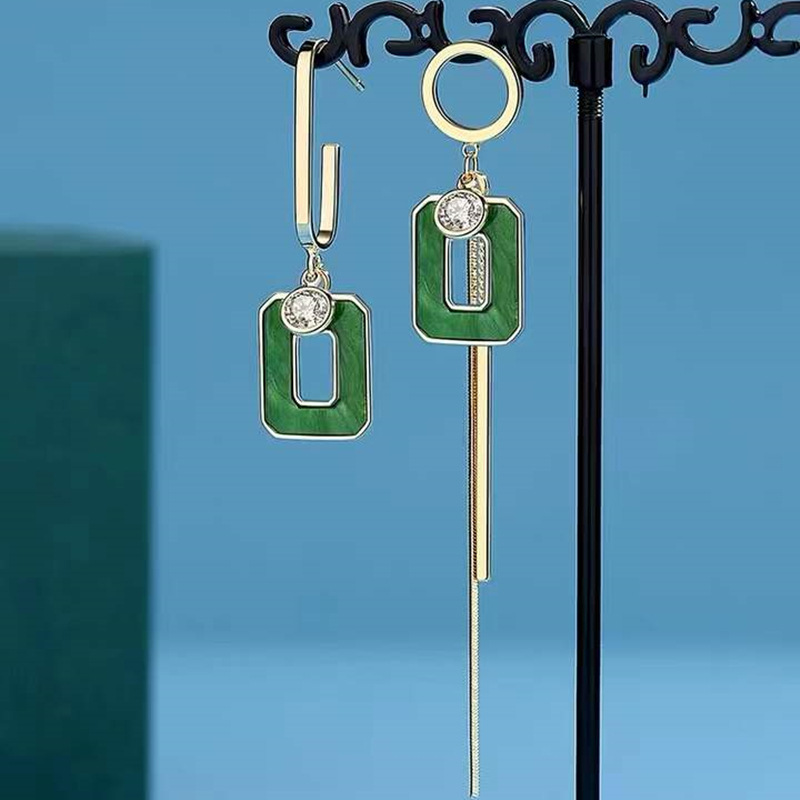925 Silver needle asymmetrical earring female Korean temperament net red earring 2021 new tide tik Tok new ear stud