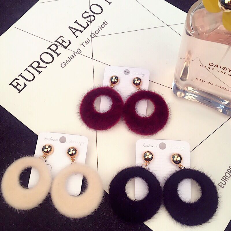 E1154 Korean temperament Round plush Earrings Super fairy hair ball earrings lovely hair earrings