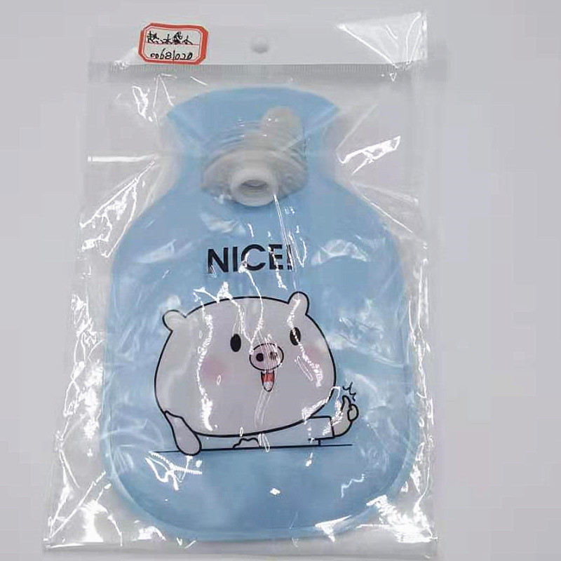 New small-sized cute cartoon fabric hot water bag, trendy word "Aunt" hand warmer, printed fabric surface water-filled hand warmer Application Scenario